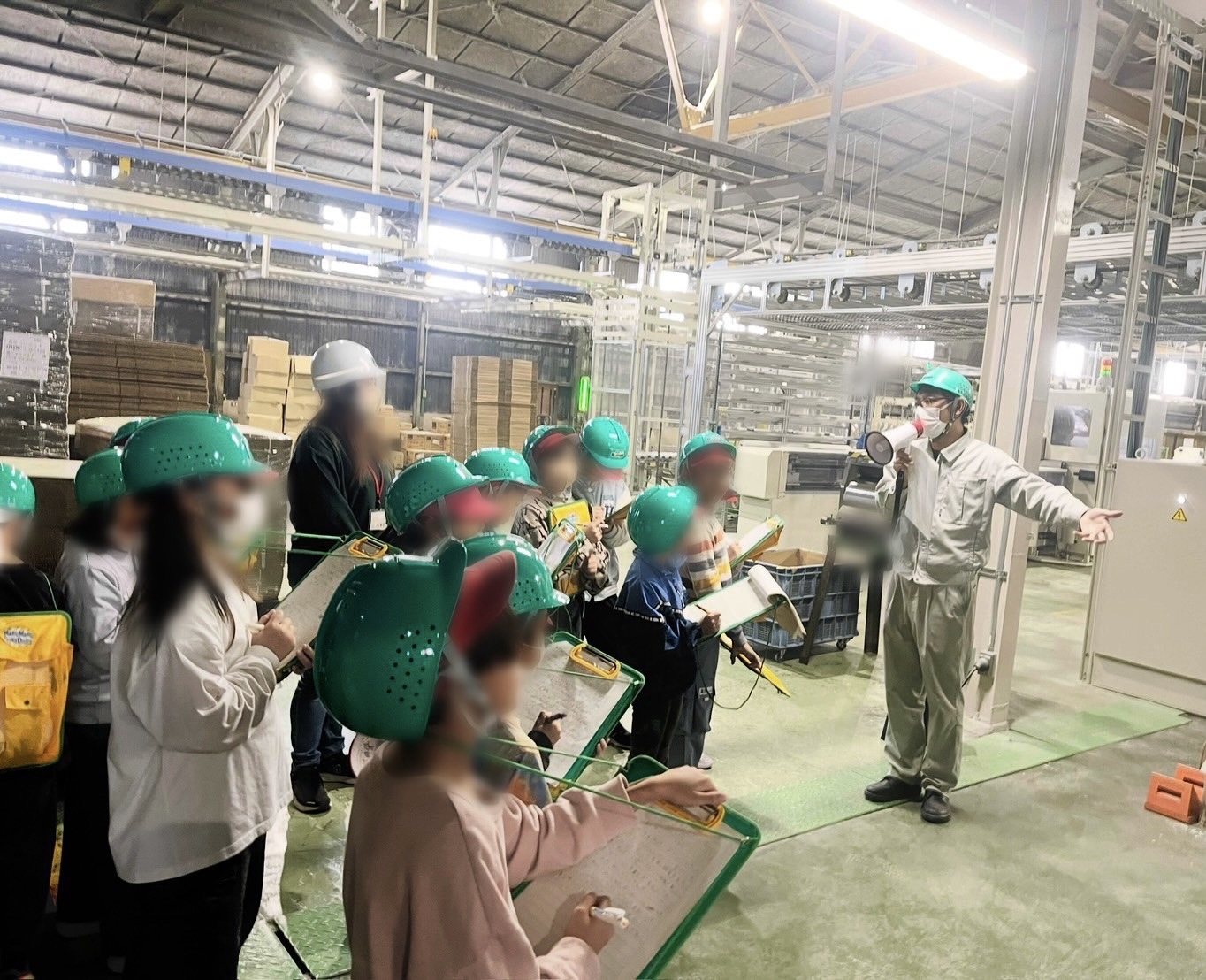 Kasuga工場見学　工場案内　芯なしトイレットペーパー製造工程